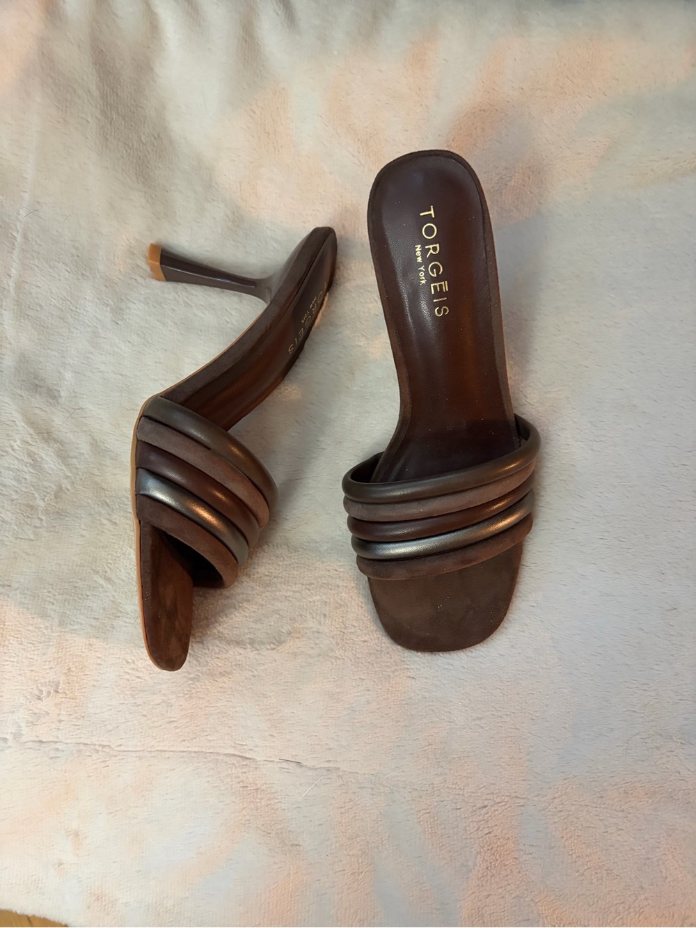 Torgeis Brown Leather Slide Mules. New without tags